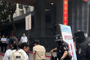 重回胜轨之战！联赛各自惨败后，曼联vs拜仁，谁能拿谁出气？