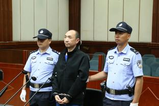 ?约什-格林掩护肘推内史密斯 被吹罚一级恶犯